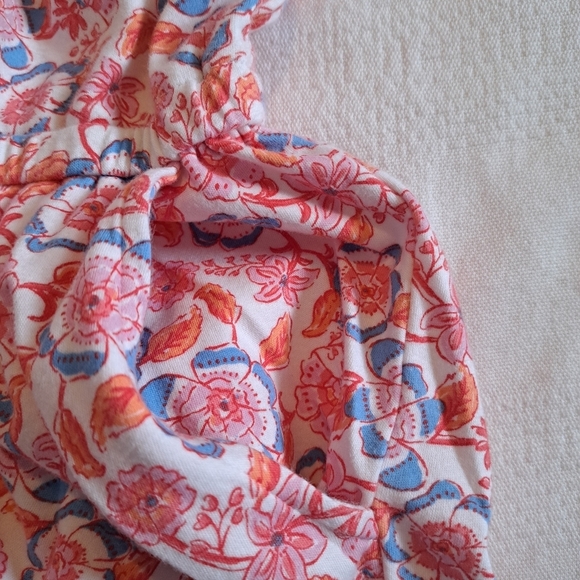 Vineyard Vines girls size XL shorts romper, floral design, has pockets, EUC - Picture 4 of 7